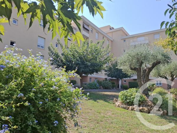 Appartement T3 à vendre  3 pièces - 62,29 m2 FREJUS - 83