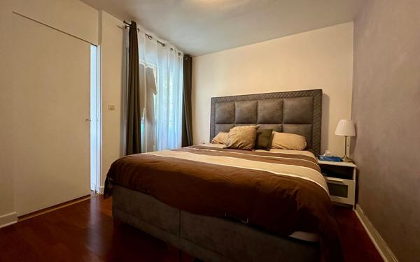 Appartement à vendre    3 pièces • 75 m2 Épinay-sur-Seine