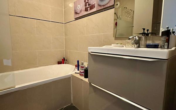 Appartement à vendre    3 pièces • 75 m2 Épinay-sur-Seine