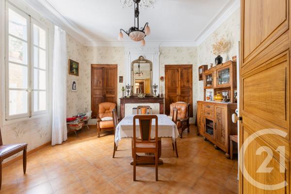 Maison à vendre  11 pièces - 250 m2 GALLARGUES LE MONTUEUX - 30
