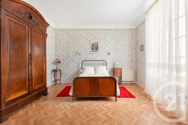 Maison à vendre  11 pièces - 250 m2 GALLARGUES LE MONTUEUX - 30