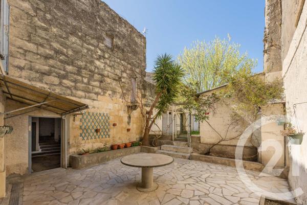 Maison à vendre  11 pièces - 250 m2 GALLARGUES LE MONTUEUX - 30
