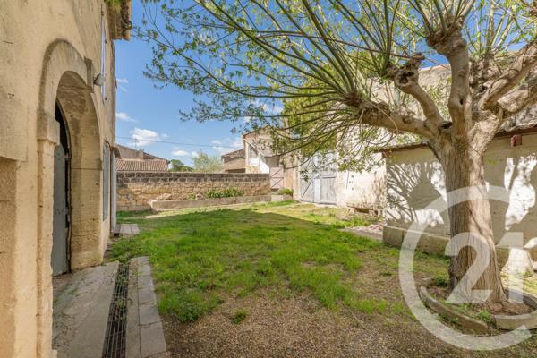 Maison à vendre  11 pièces - 250 m2 GALLARGUES LE MONTUEUX - 30