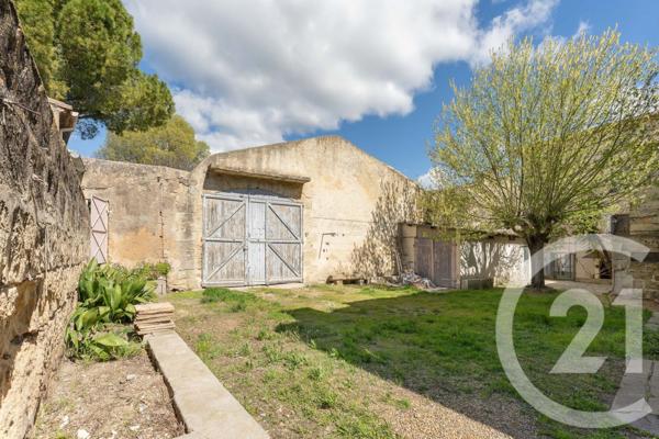 Maison à vendre  11 pièces - 250 m2 GALLARGUES LE MONTUEUX - 30