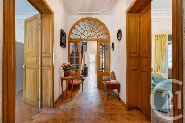 Maison à vendre  11 pièces - 250 m2 GALLARGUES LE MONTUEUX - 30
