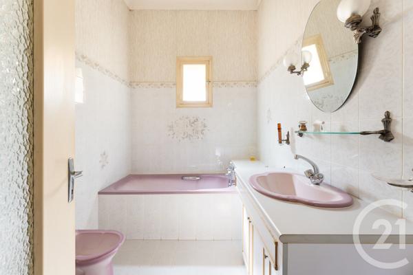 Maison à vendre  11 pièces - 250 m2 GALLARGUES LE MONTUEUX - 30
