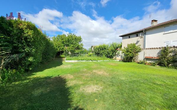 Terrain à vendre    Quincieux