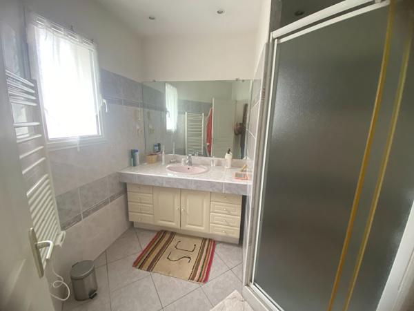 A VENDRE LA ROCHELLE MAISON FAMILIALE 171M2- 4 CHAMBRES- GARAGE DE 67M2-PISCINE , La rochelle