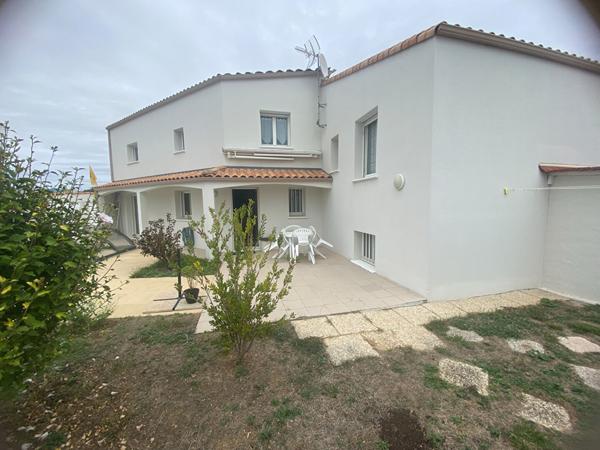A VENDRE LA ROCHELLE MAISON FAMILIALE 171M2- 4 CHAMBRES- GARAGE DE 67M2-PISCINE , La rochelle