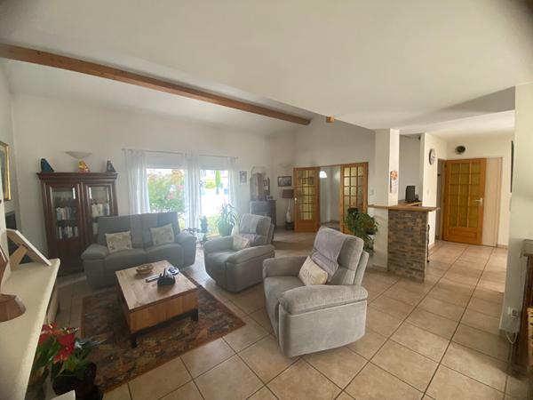 A VENDRE LA ROCHELLE MAISON FAMILIALE 171M2- 4 CHAMBRES- GARAGE DE 67M2-PISCINE , La rochelle