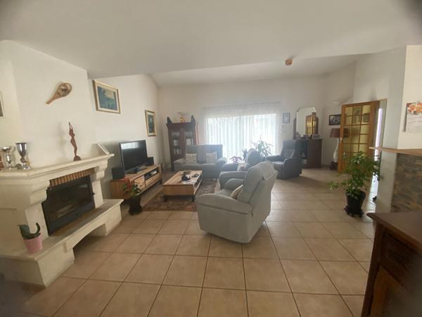 A VENDRE LA ROCHELLE MAISON FAMILIALE 171M2- 4 CHAMBRES- GARAGE DE 67M2-PISCINE , La rochelle
