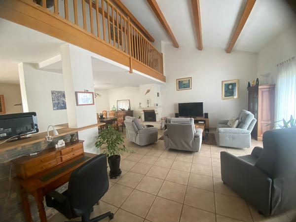 A VENDRE LA ROCHELLE MAISON FAMILIALE 171M2- 4 CHAMBRES- GARAGE DE 67M2-PISCINE , La rochelle