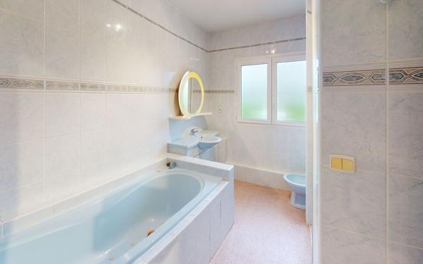 Appartement à louer    4 pièces •  Mont-de-Marsan