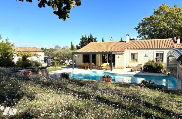 VILLA T5 AVEC PISCINE, CUISINE D'ETE, DOUBLE GARAGE, ABRI VOITURES ET CARPORT SAINT-MAXIMIN