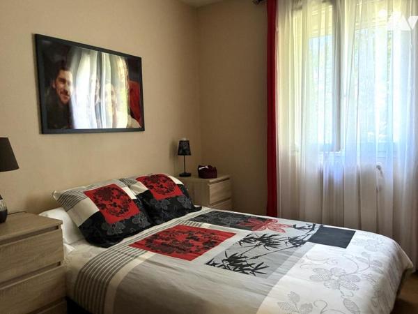 VILLA T5 AVEC PISCINE, CUISINE D'ETE, DOUBLE GARAGE, ABRI VOITURES ET CARPORT SAINT-MAXIMIN