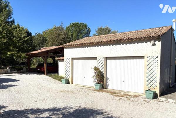 VILLA T5 AVEC PISCINE, CUISINE D'ETE, DOUBLE GARAGE, ABRI VOITURES ET CARPORT SAINT-MAXIMIN