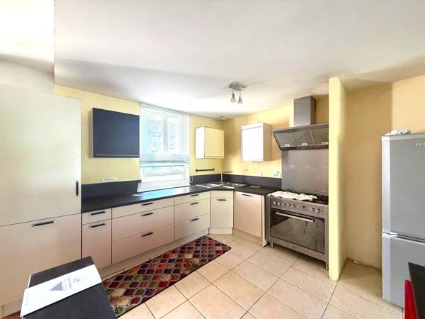 Maison 5 pièce(s) 4 chambre(s) 145 m²