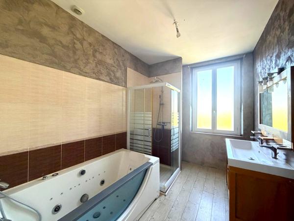 Maison 5 pièce(s) 4 chambre(s) 145 m²