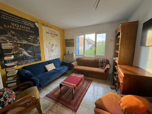MAISON DE CARACTÈRE BAIGNÉE DE LUMIÈRE -VUE DÉGAGÉE ET CALME ABSOLU À MARCOUSSIS