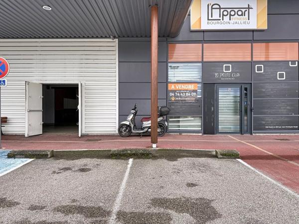 Vente Local commercial 1 pièces 475 m2 à Bourgoin-Jallieu