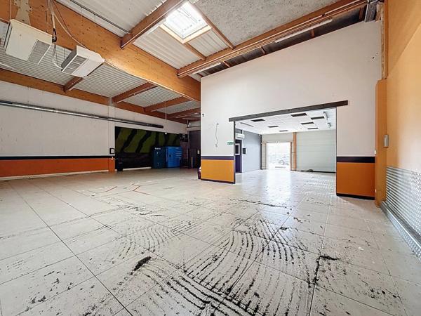 Vente Local commercial 1 pièces 475 m2 à Bourgoin-Jallieu