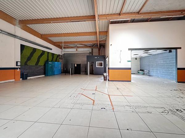 Vente Local commercial 1 pièces 475 m2 à Bourgoin-Jallieu