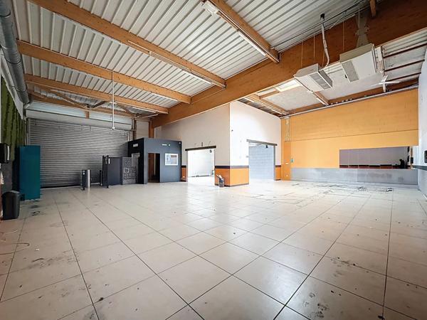 Vente Local commercial 1 pièces 475 m2 à Bourgoin-Jallieu