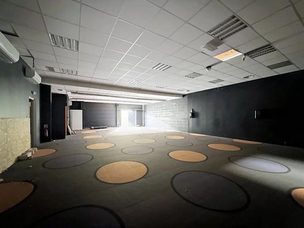 Vente Local commercial 1 pièces 475 m2 à Bourgoin-Jallieu