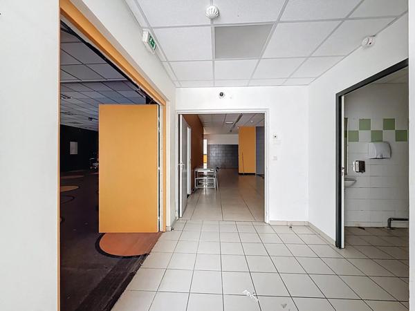 Vente Local commercial 1 pièces 475 m2 à Bourgoin-Jallieu