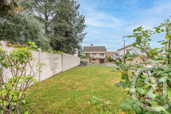 Maison à vendre  7 pièces - 119,25 m 2   VILLIERS SUR MARNE  - 94