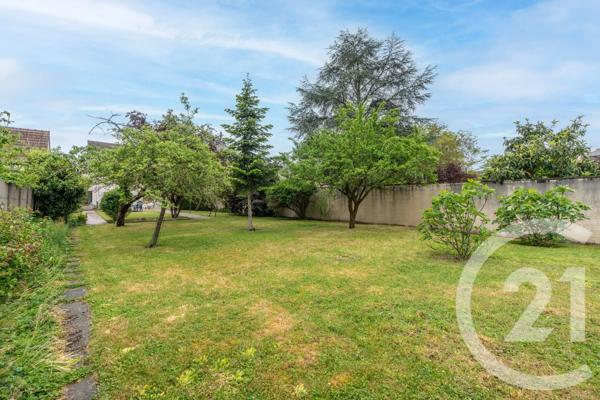 Maison à vendre  7 pièces - 119,25 m 2   VILLIERS SUR MARNE  - 94