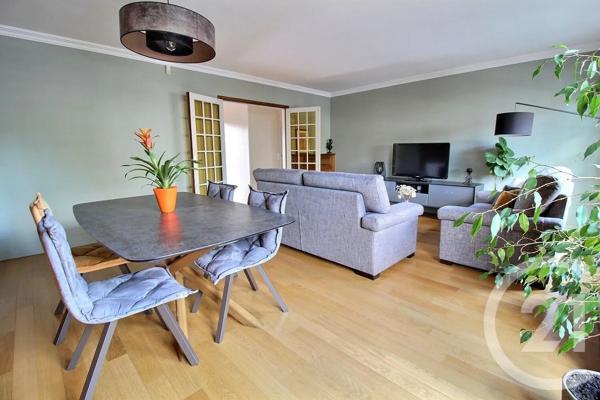 Maison à vendre  7 pièces - 119,25 m 2   VILLIERS SUR MARNE  - 94