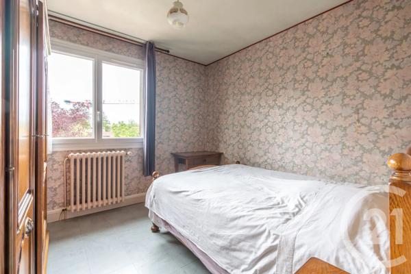 Maison à vendre  7 pièces - 119,25 m 2   VILLIERS SUR MARNE  - 94