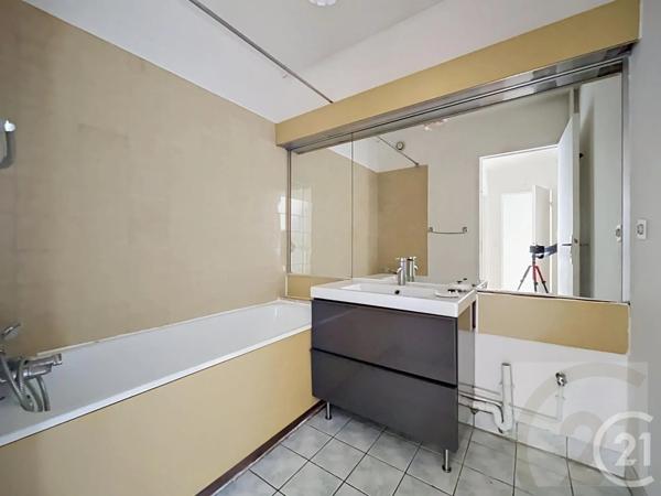 Appartement F2 à vendre  2 pièces - 55,08 m 2   PARIS  - 75018