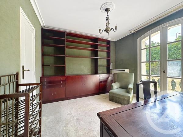 Maison à vendre  5 pièces - 145 m 2   THIAIS  - 94