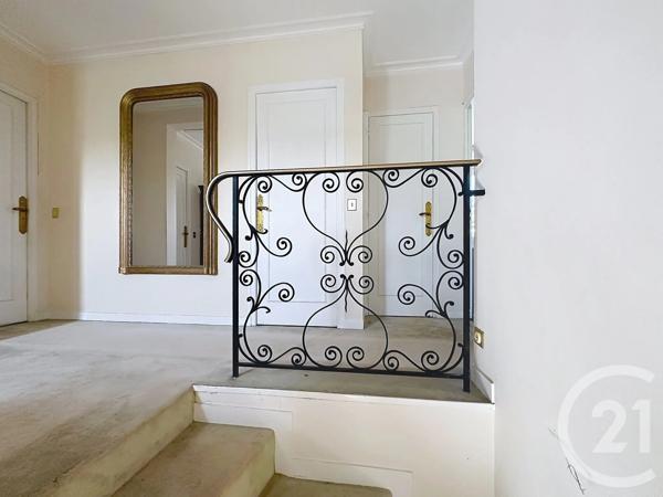 Maison à vendre  5 pièces - 145 m 2   THIAIS  - 94