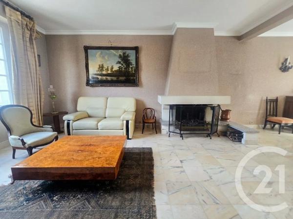 Maison à vendre  8 pièces - 213,37 m 2   ST MAUR DES FOSSES  - 94