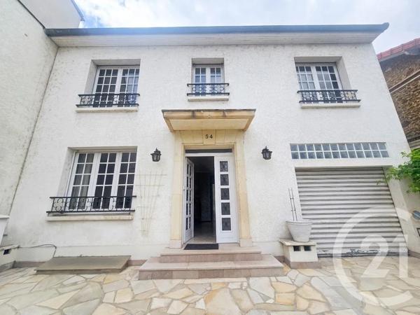 Maison à vendre  8 pièces - 213,37 m 2   ST MAUR DES FOSSES  - 94