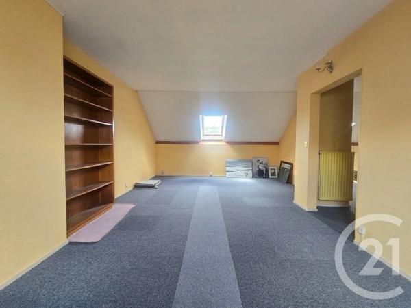 Maison à vendre  8 pièces - 213,37 m 2   ST MAUR DES FOSSES  - 94