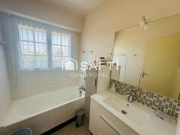 Vue Mer et a pieds des commodites