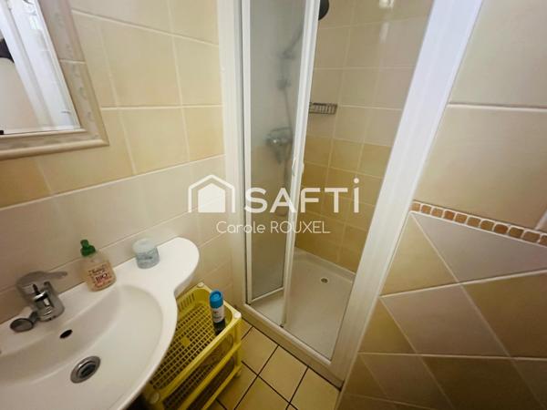 Vue Mer et a pieds des commodites