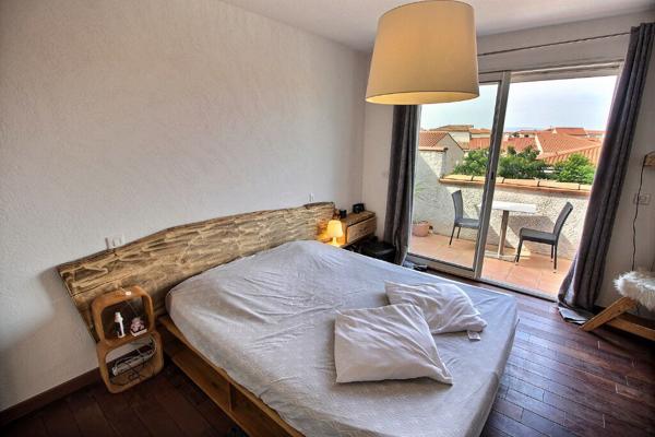 CABESTANY VILLA CONTEMPORAINE DE 137 M² SUR TERRAIN 3 FACES DE 390 M²