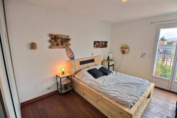 CABESTANY VILLA CONTEMPORAINE DE 137 M² SUR TERRAIN 3 FACES DE 390 M²