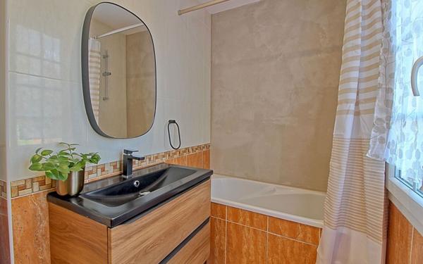 Appartement à louer    3 pièces • 60 m2 Pont-Sainte-Maxence