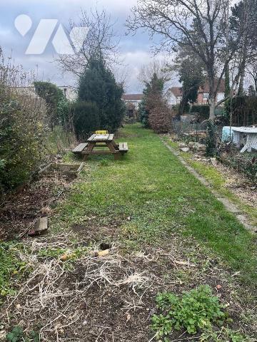 Maison avec 4 chambres, jardin