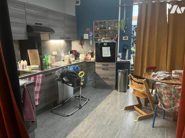 Maison avec 4 chambres, jardin