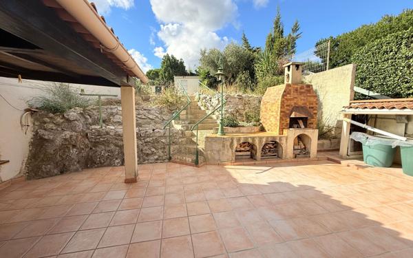 Maison à vendre    5 pièces •  Marseille 14