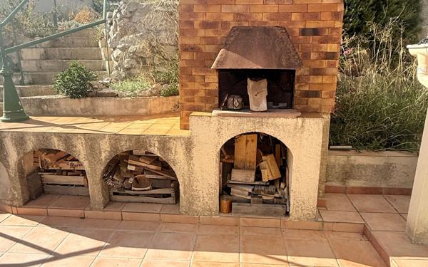 Maison à vendre    5 pièces •  Marseille 14