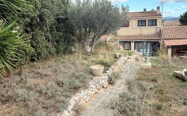 Maison à vendre    5 pièces •  Marseille 14