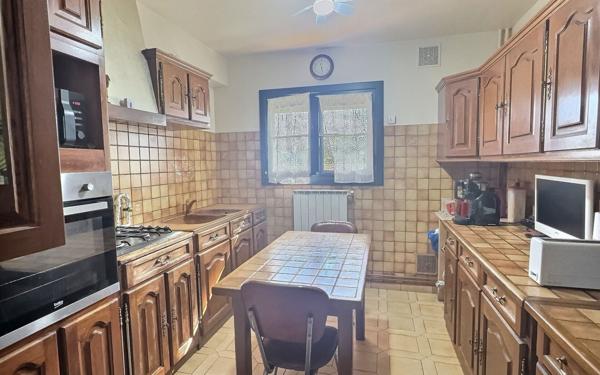 Maison à vendre    5 pièces •  Marseille 14